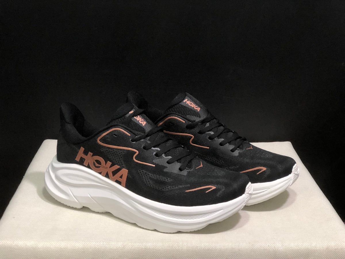 HOKA ONE ONE Clifton 10